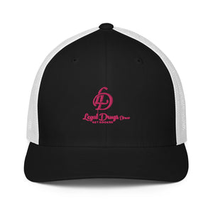 Closed-back trucker cap